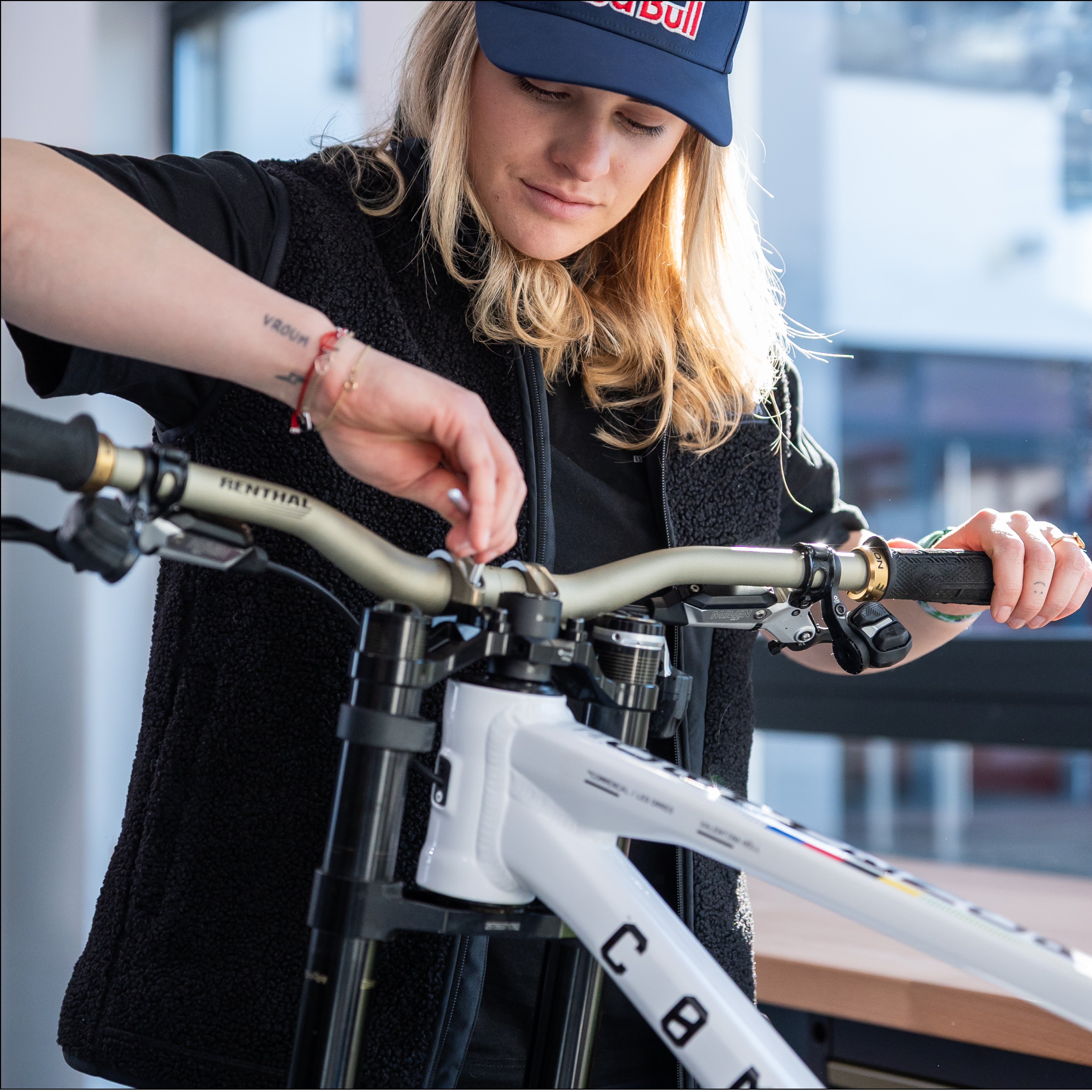THE WORKBENCH 1 - Vali Limited Edition - Werkbank & Schreibtisch