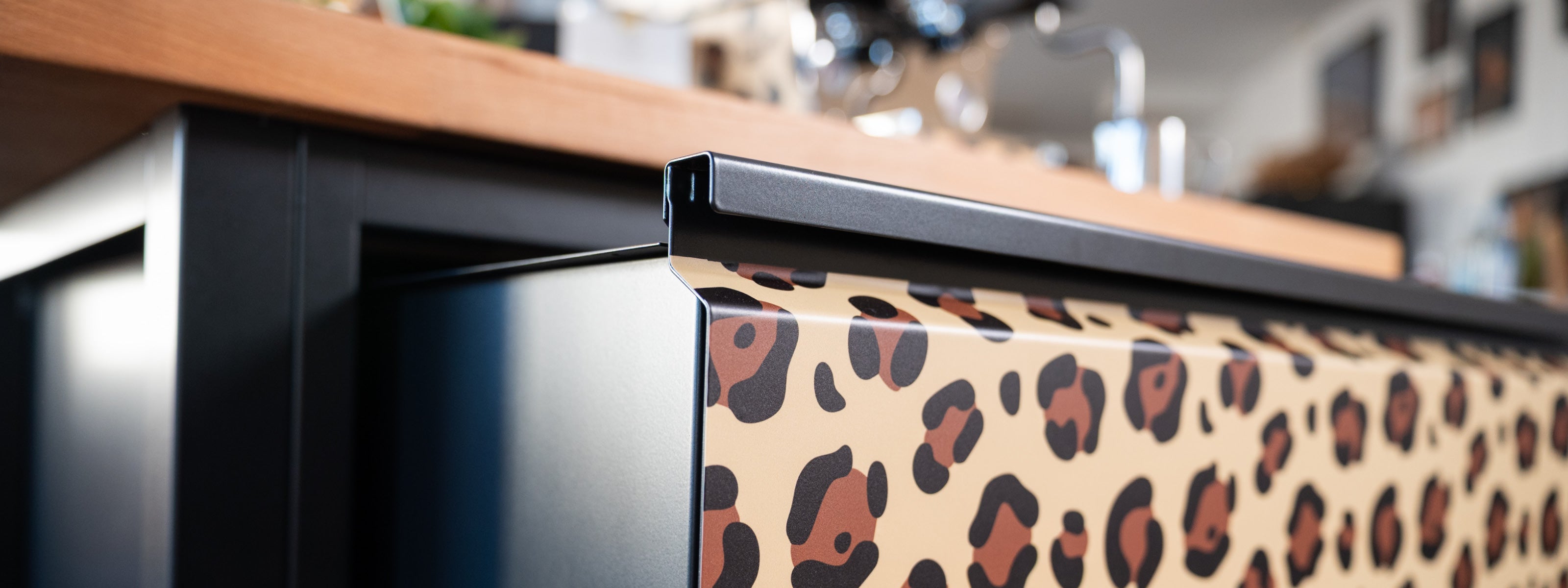 THE MOTION - Fahrbare Werkbank - Vali Höll Limited Edition - black/leo